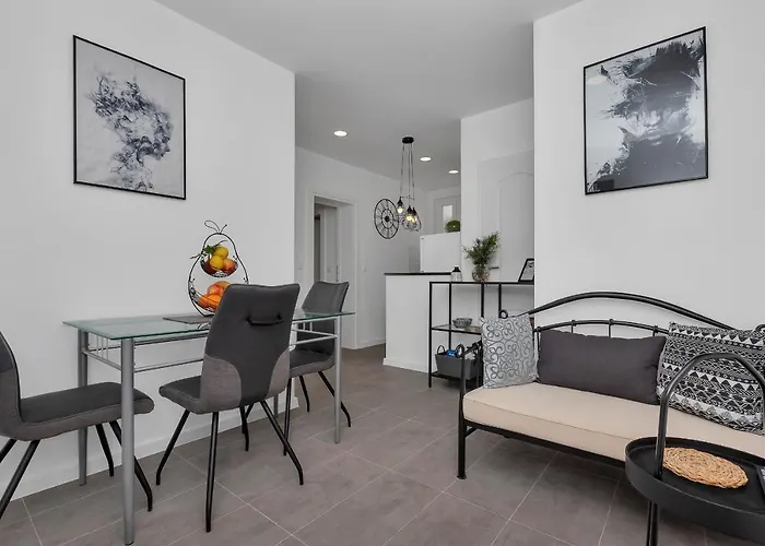 Nikmar Μακάρσκα