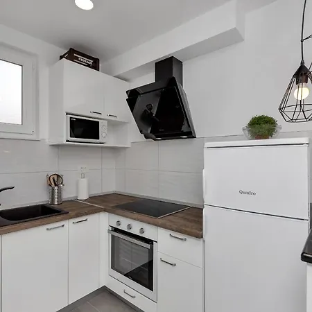 Apartman Nikmar *