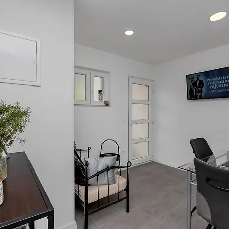 Apartman Nikmar