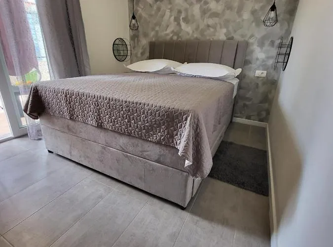 Nikmar Макарська